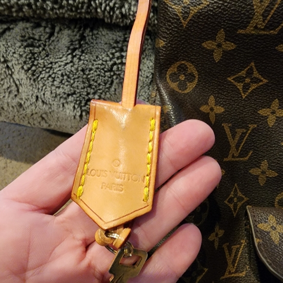 Louis Vuitton Monogram METIS HOBO bag - Picture 4 of 11